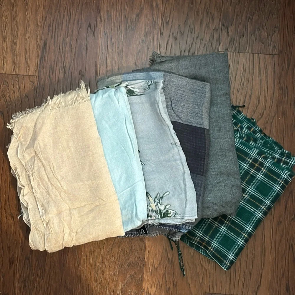 Bundle of 5 Scarves -  Various Brands - Picture 3 of 4